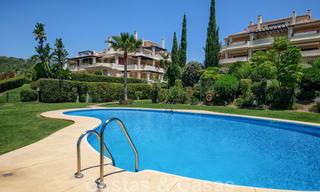 Spacieux appartements de luxe avec une grande terrasse et des vues panoramiques dans un complexe élégant entouré d'un terrain de golf à Marbella - Benahavis 25168 