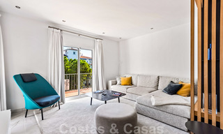 Magnifique appartement penthouse rénové à vendre, dans un complexe en deuxième ligne de plage à Puerto Banus, Marbella. Réduction significative de prix ! 25414 