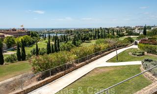 Appartement moderne en première ligne du golf avec de belles vues sur le golf et la mer à vendre à Los Flamingos Golf à Marbella - Benahavis 25134 