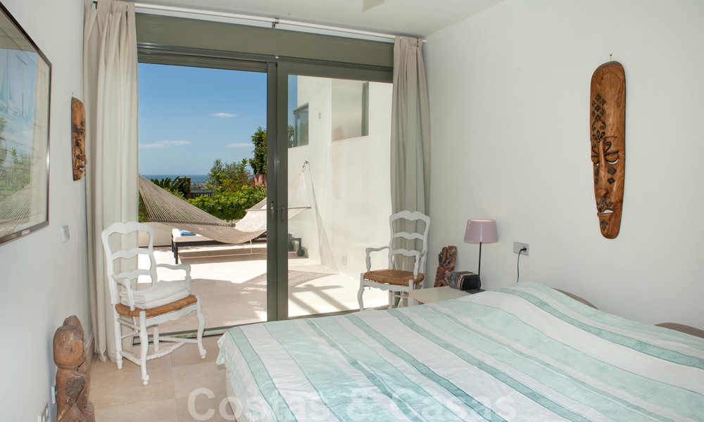 Appartement moderne en première ligne du golf avec de belles vues sur le golf et la mer à vendre à Los Flamingos Golf à Marbella - Benahavis 25139