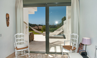 Appartement moderne en première ligne du golf avec de belles vues sur le golf et la mer à vendre à Los Flamingos Golf à Marbella - Benahavis 25141 