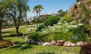 Appartement moderne en première ligne du golf avec de belles vues sur le golf et la mer à vendre à Los Flamingos Golf à Marbella - Benahavis 25148 