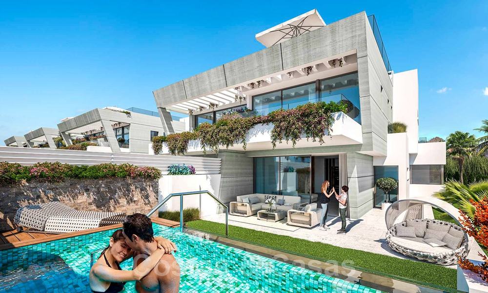 Villas modernes, jumelées, à vendre à 300 mètres de la plage - Puerto Banus, Marbella 25107