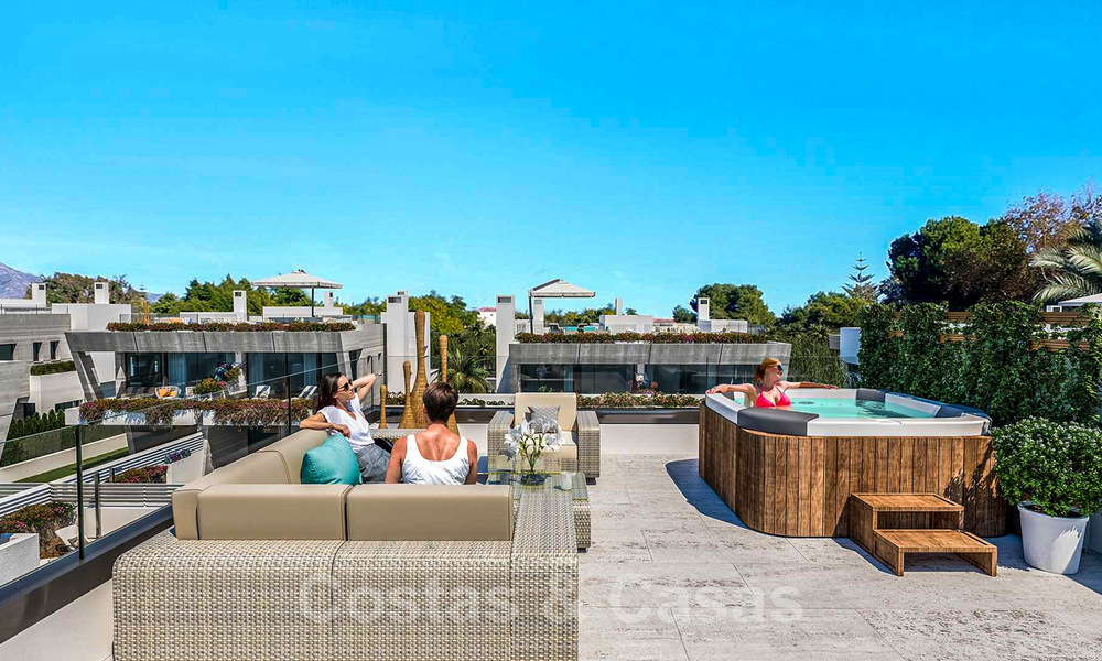 Villas modernes, jumelées, à vendre à 300 mètres de la plage - Puerto Banus, Marbella 25110