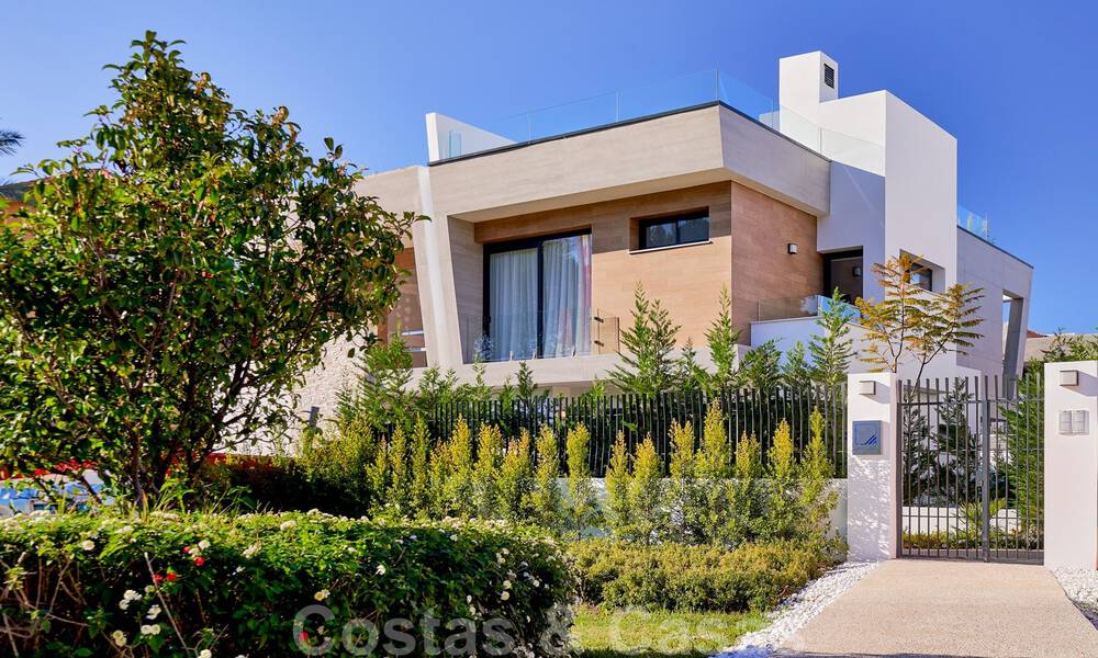 Villas modernes, jumelées, à vendre à 300 mètres de la plage - Puerto Banus, Marbella 31644