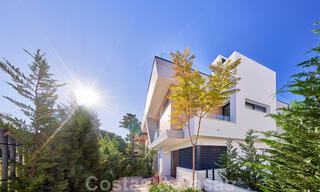 Villas modernes, jumelées, à vendre à 300 mètres de la plage - Puerto Banus, Marbella 31646 