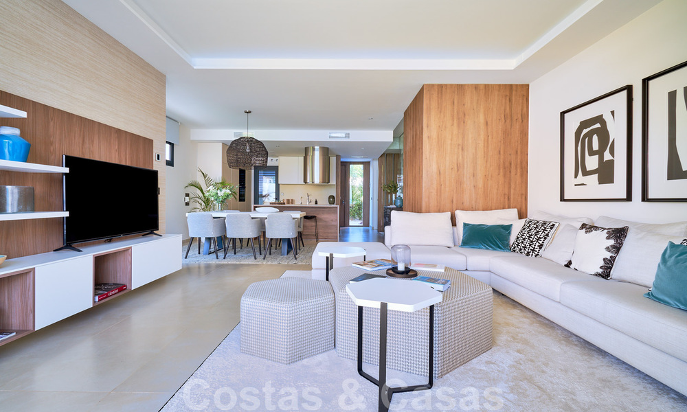 Villas modernes, jumelées, à vendre à 300 mètres de la plage - Puerto Banus, Marbella 31668