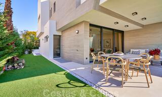 Villas modernes, jumelées, à vendre à 300 mètres de la plage - Puerto Banus, Marbella 31672 