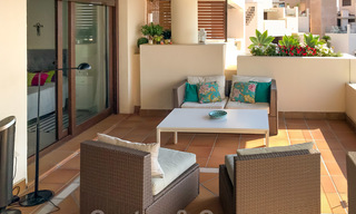 Appartement moderne à vendre dans un complexe de première ligne de plage avec vue sur la mer entre Marbella et Estepona 25555 