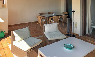 Appartement moderne à vendre dans un complexe de première ligne de plage avec vue sur la mer entre Marbella et Estepona 25556 