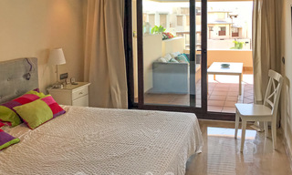 Appartement moderne à vendre dans un complexe de première ligne de plage avec vue sur la mer entre Marbella et Estepona 25559 
