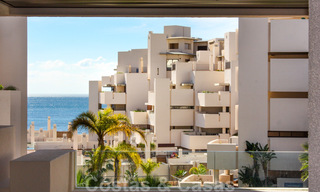 Appartement moderne à vendre dans un complexe de plage de première ligne avec vue sur la mer entre Marbella et Estepona 25616 