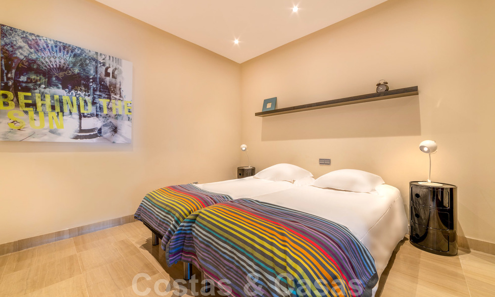 Appartement moderne à vendre dans un complexe de plage de première ligne avec vue sur la mer entre Marbella et Estepona 25632