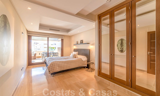 Appartement moderne à vendre dans un complexe de plage de première ligne avec vue sur la mer entre Marbella et Estepona 25637 