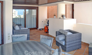 Appartement moderne à vendre dans un complexe de première ligne de plage avec vue sur la mer, entre Marbella et Estepona 25738 