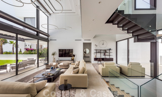 Nouvelle villa contemporaine de luxe impressionnante à vendre avec vue imprenable sur le golf et la mer à Marbella - Benahavis 25806 