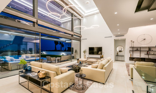 Nouvelle villa contemporaine de luxe impressionnante à vendre avec vue imprenable sur le golf et la mer à Marbella - Benahavis 25807 