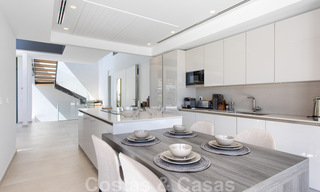 Prêt à emménager, nouvelle villa moderne de luxe à vendre, située directement sur le terrain de golf de Marbella - Benahavis 35444 