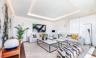 Villa moderne avec vue sur la mer à vendre sur le golf de Los Flamingos à Marbella - Benahavis. Prix réduit. 26008 
