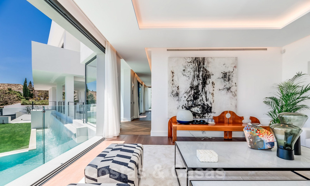 Villa moderne avec vue sur la mer à vendre sur le golf de Los Flamingos à Marbella - Benahavis. Prix réduit. 26009