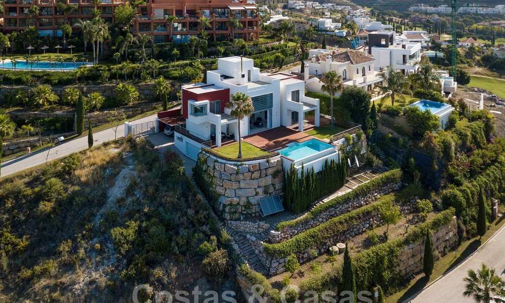 Villa moderne avec vue panoramique sur le golf et la mer à vendre à Los Flamingos Golf à Marbella - Benahavis 26014