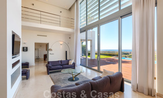 Villa moderne avec vue panoramique sur le golf et la mer à vendre à Los Flamingos Golf à Marbella - Benahavis 26019 