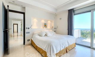 Villa moderne avec vue panoramique sur le golf et la mer à vendre à Los Flamingos Golf à Marbella - Benahavis 26049 