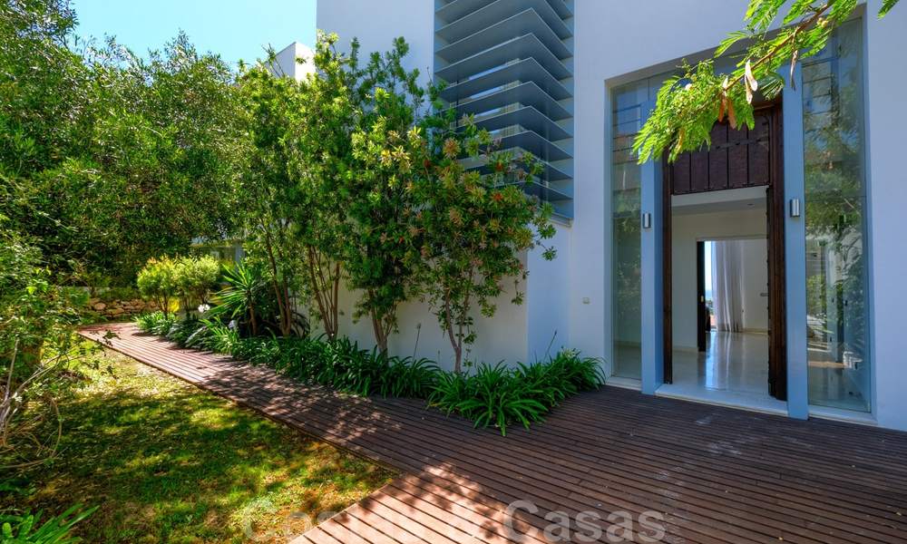 Villa moderne avec vue panoramique sur le golf et la mer à vendre à Los Flamingos Golf à Marbella - Benahavis 26057