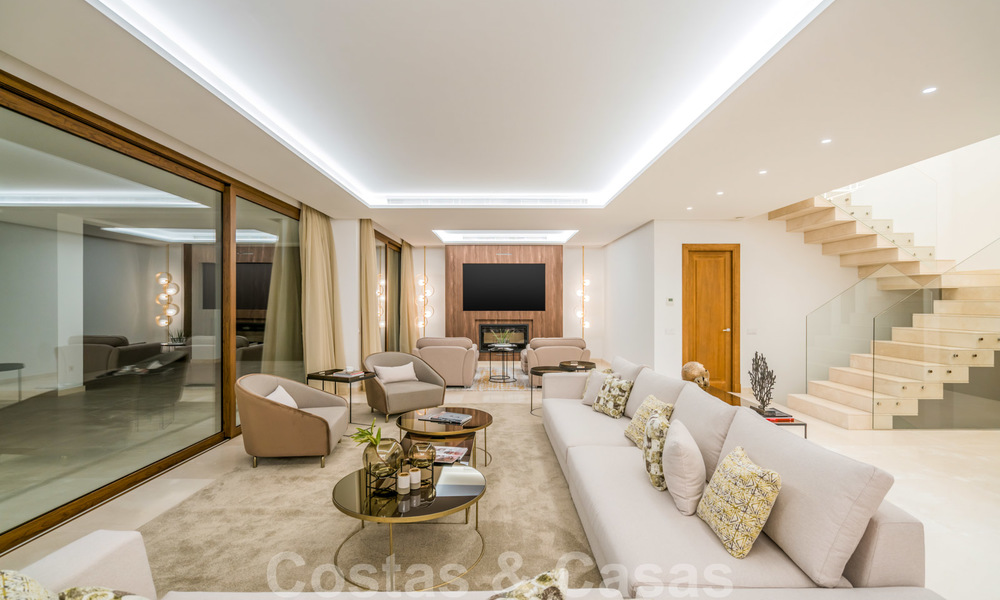 Emménager dans une villa moderne prêt de la mer à vendre dans la prestigieuse Baja de Guadalmina à Marbella 26094