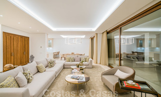 Emménager dans une villa moderne prêt de la mer à vendre dans la prestigieuse Baja de Guadalmina à Marbella 26097 