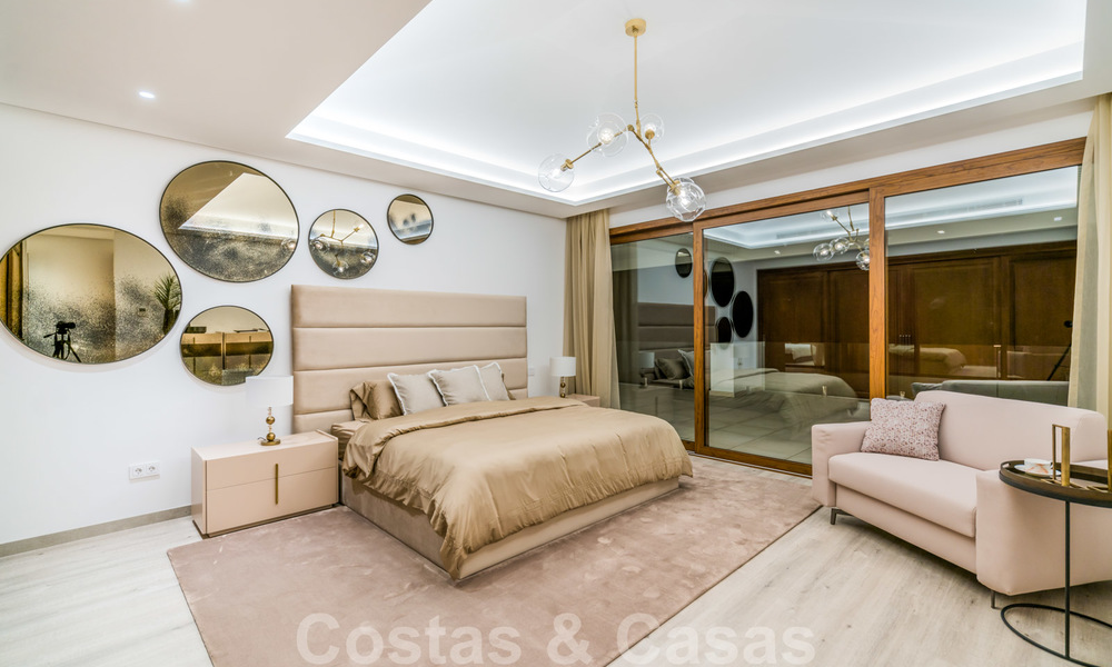 Emménager dans une villa moderne prêt de la mer à vendre dans la prestigieuse Baja de Guadalmina à Marbella 26100