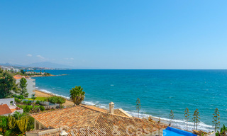 Appartement penthouse à vendre, première ligne de plage avec vue panoramique sur la mer à Estepona 26176 