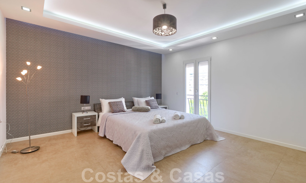 Appartement de luxe moderne entièrement rénové à vendre dans la marina de Puerto Banus, Marbella 26222