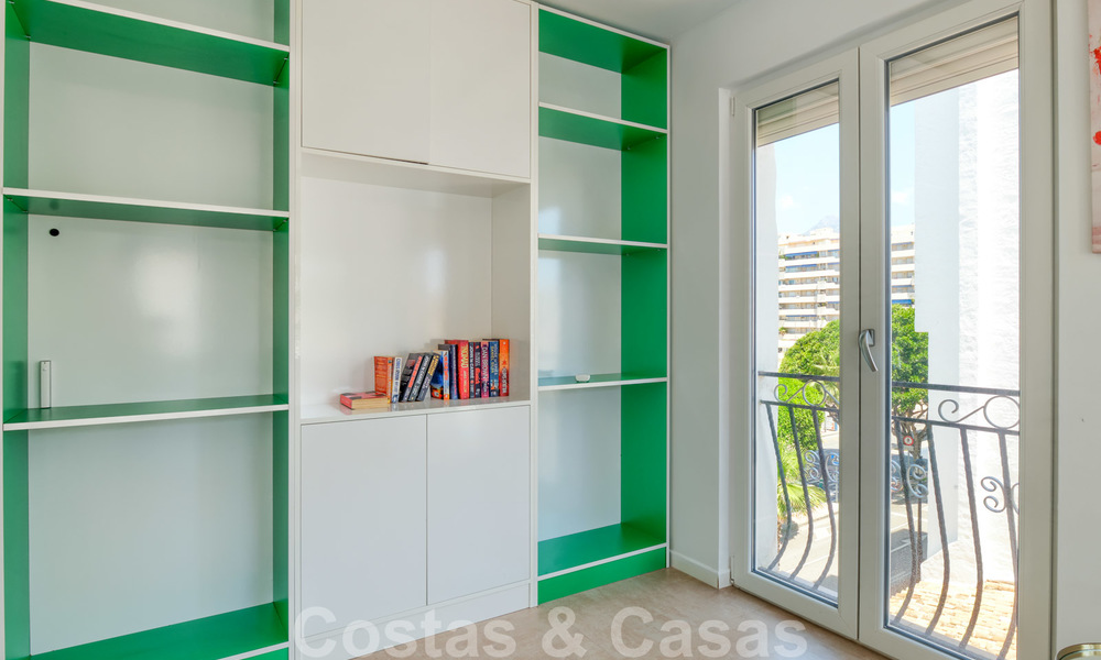 Appartement de luxe moderne entièrement rénové à vendre dans la marina de Puerto Banus, Marbella 26228