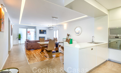 Appartement de luxe moderne entièrement rénové à vendre dans la marina de Puerto Banus, Marbella 26237