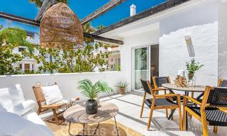 Appartement du dernier étage entièrement rénové à vendre à proximité des commodités locales, de la plage et de Puerto Banus à Nueva Andalucia, Marbella 26292 