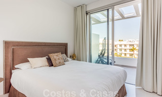 Appartement moderne de type penthouse en vente sur le New Golden Mile, entre Marbella et Estepona, à proximité des supermarchés et de la plage 26368 