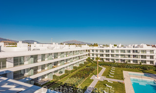 Appartement moderne de type penthouse en vente sur le New Golden Mile, entre Marbella et Estepona, à proximité des supermarchés et de la plage 26370 