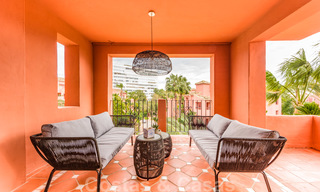 Appartement penthouse spacieux et rénové à vendre avec 4 chambres à coucher dans un complexe de plage dans l'est de Marbella 26383 