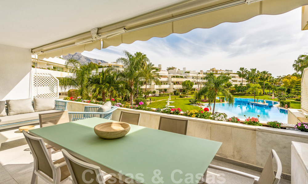 Appartement de luxe rénové à vendre, première ligne du golf Las Brisas à Nueva Andalucia, Marbella 26554
