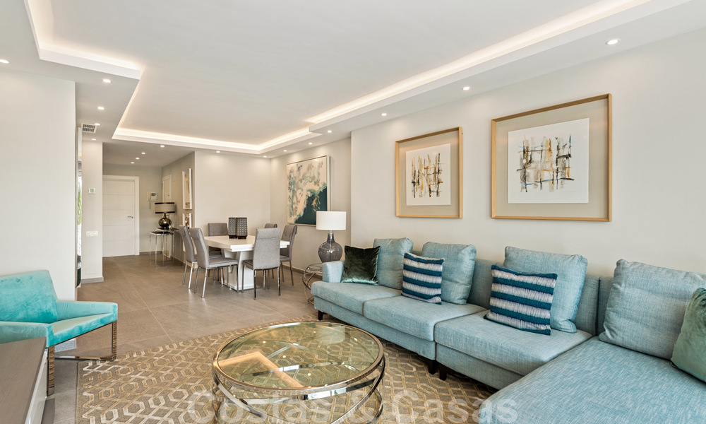 Appartement de luxe rénové à vendre, première ligne du golf Las Brisas à Nueva Andalucia, Marbella 26561