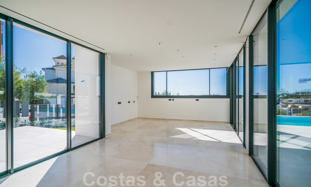Villa de luxe moderne toute neuve à vendre à Nueva Andalucia, Marbella 26423
