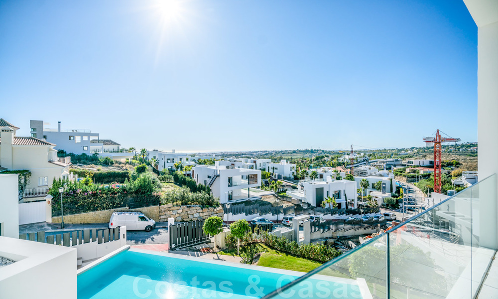 Villa de luxe moderne toute neuve à vendre à Nueva Andalucia, Marbella 26440