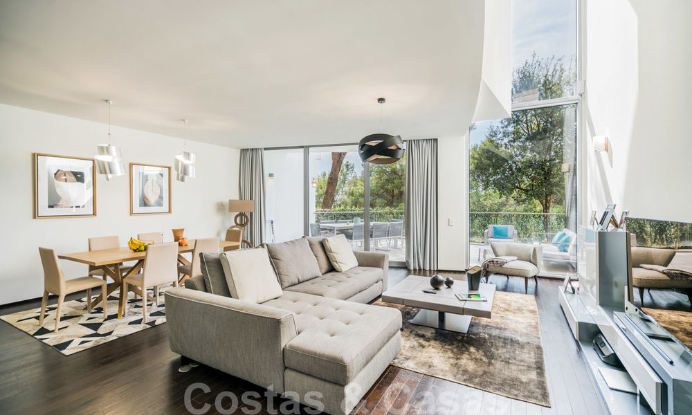 Villa moderne jumelée à vendre dans la Sierra Blanca, Marbella. La maison la moins chère de ce complexe. 26458