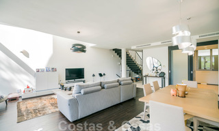 Villa moderne jumelée à vendre dans la Sierra Blanca, Marbella. La maison la moins chère de ce complexe. 26459 