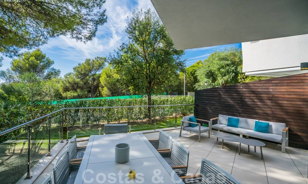Villa moderne jumelée à vendre dans la Sierra Blanca, Marbella. La maison la moins chère de ce complexe. 26462