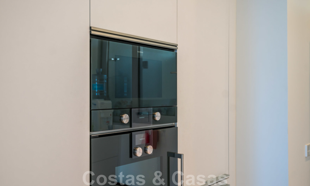 Villa moderne jumelée à vendre dans la Sierra Blanca, Marbella. La maison la moins chère de ce complexe. 26465