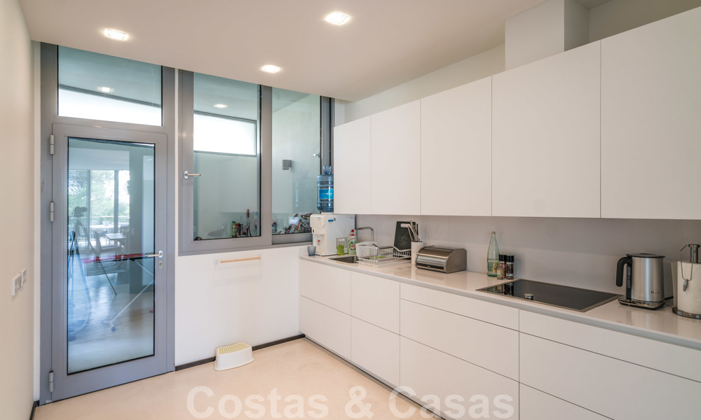 Villa moderne jumelée à vendre dans la Sierra Blanca, Marbella. La maison la moins chère de ce complexe. 26466