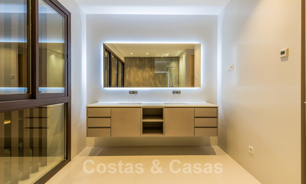 Villa moderne de luxe neuve avec vue imprenable sur le golf à vendre à Benahavis - Marbella 26589