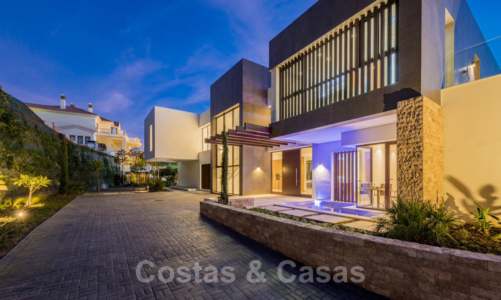 Villa moderne de luxe neuve avec vue imprenable sur le golf à vendre à Benahavis - Marbella 26596